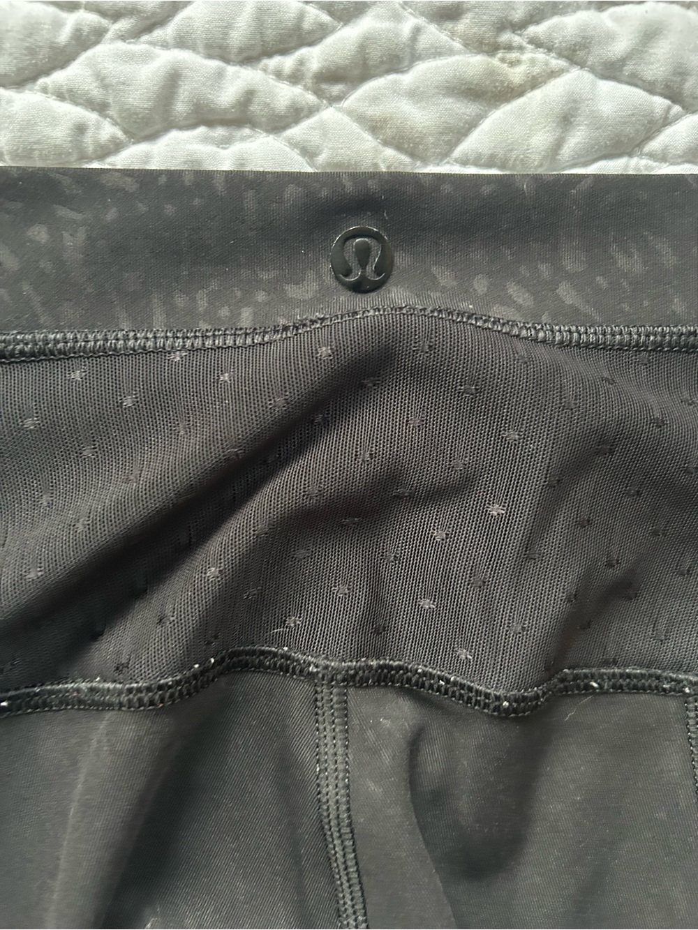 Lululemon Run Inspire Crop Leggings Black Textured Panel Mesh Good Condition - Picture 3 of 10